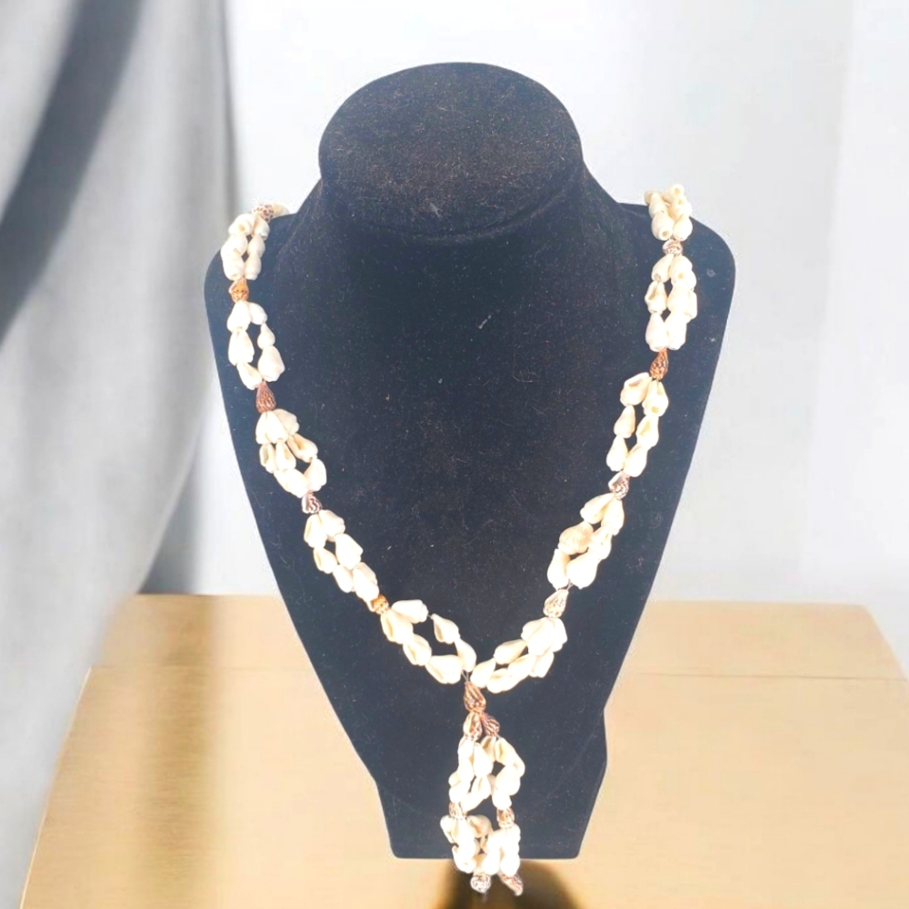 Artisan handmade Tribal Hawaiian COWRIE SHELL NECKLACE beach wear nice design
